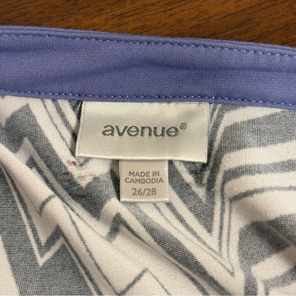 Avenue Chevron Tunic Top 26/28 Black White Zigzag w/ Blue Trim Career Casual - Picture 6 of 9